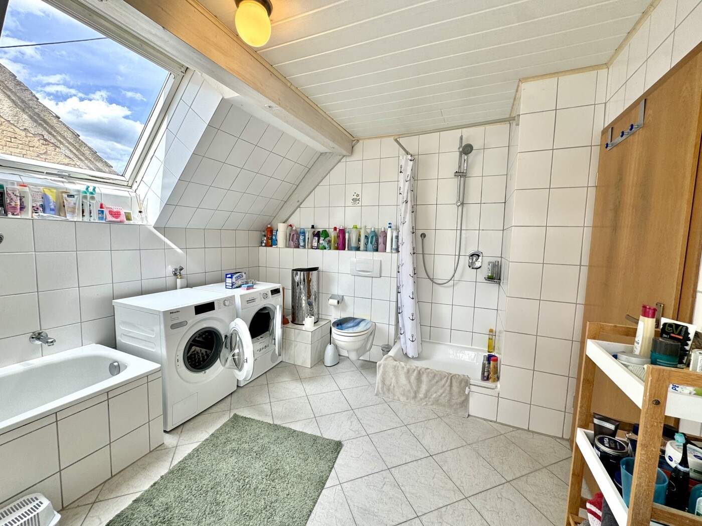 Badezimmer DG