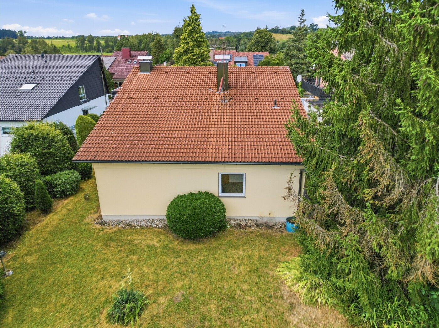 Laufaufnahme - Garten hinter dem Haus