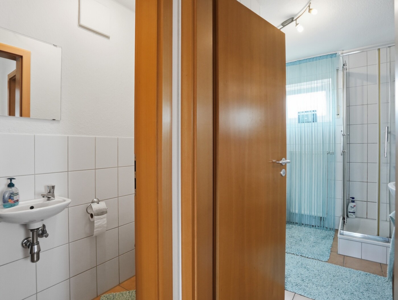 Badezimmer und WC