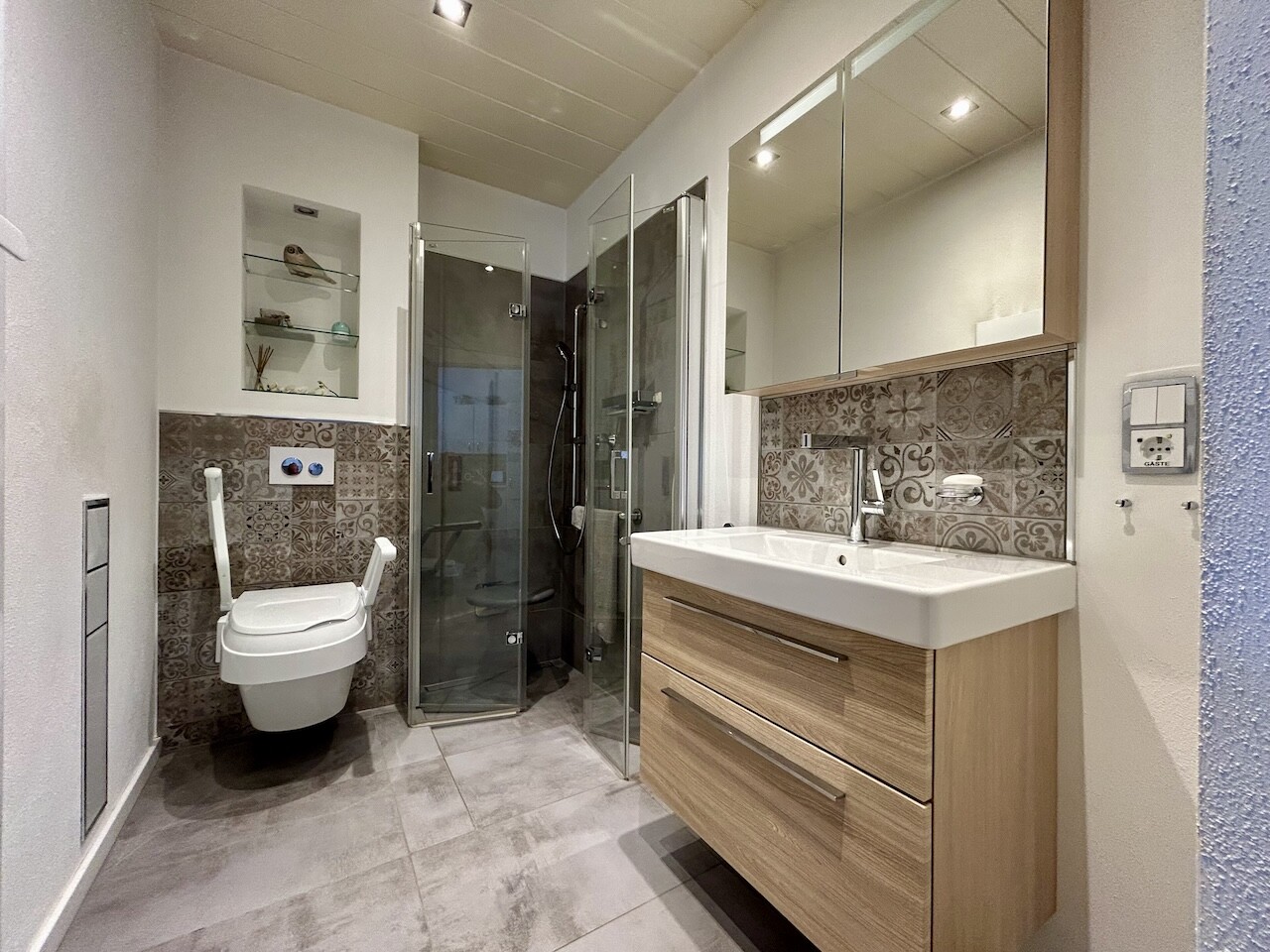 Badezimmer EG