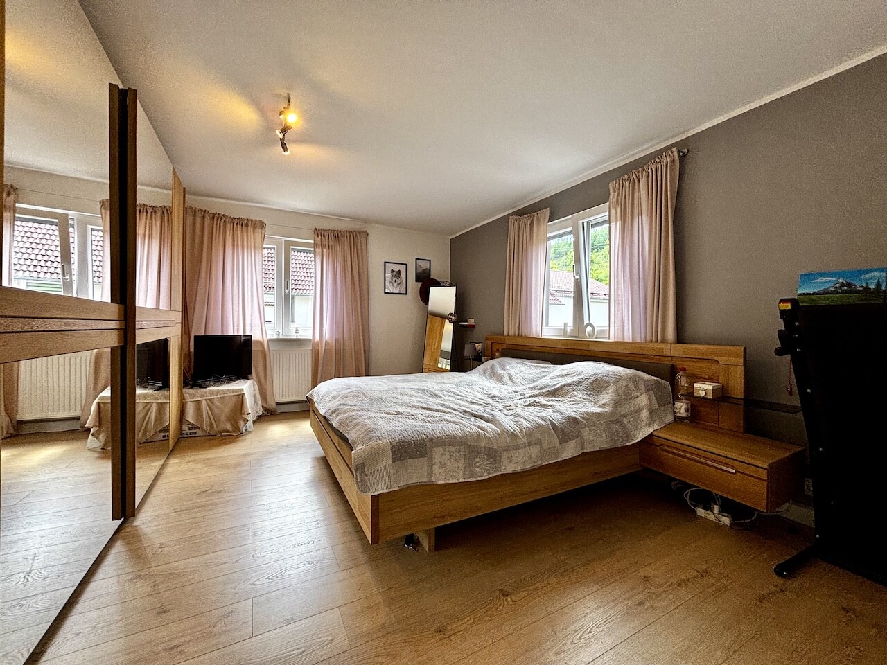 Schlafzimmer OG