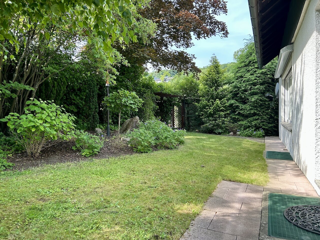 Garten mit Brunnen