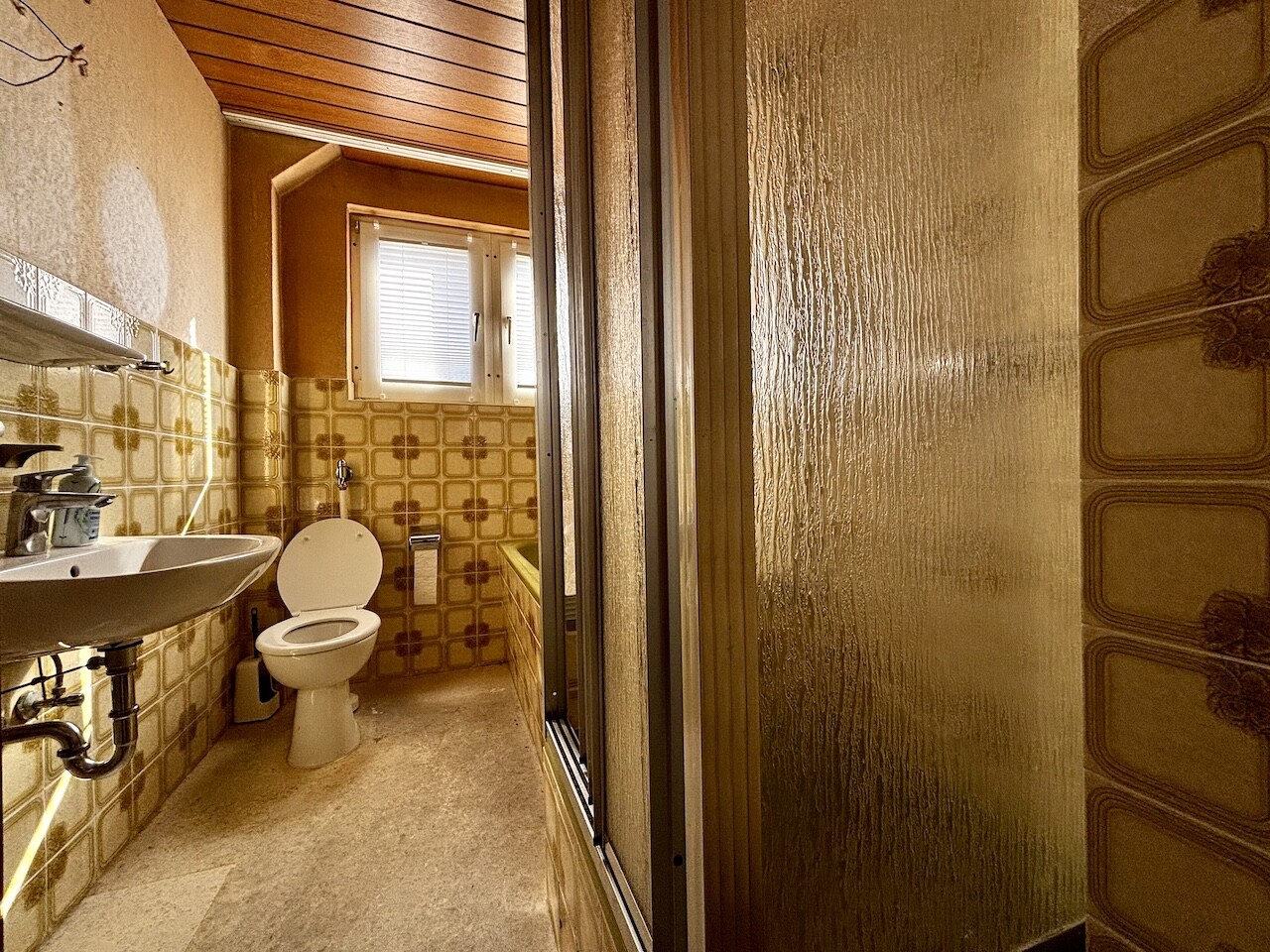 Badezimmer EG