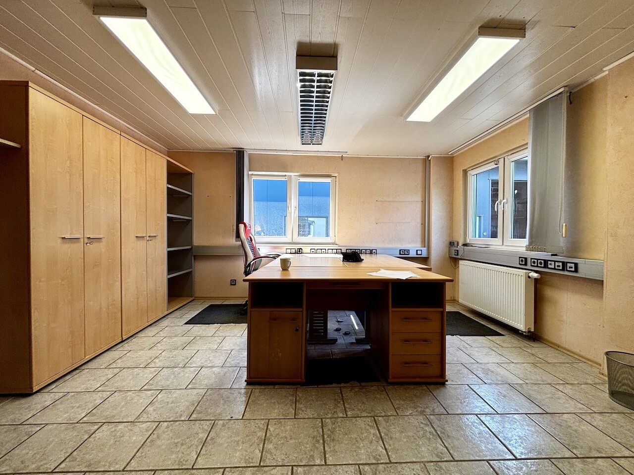 Büro 1