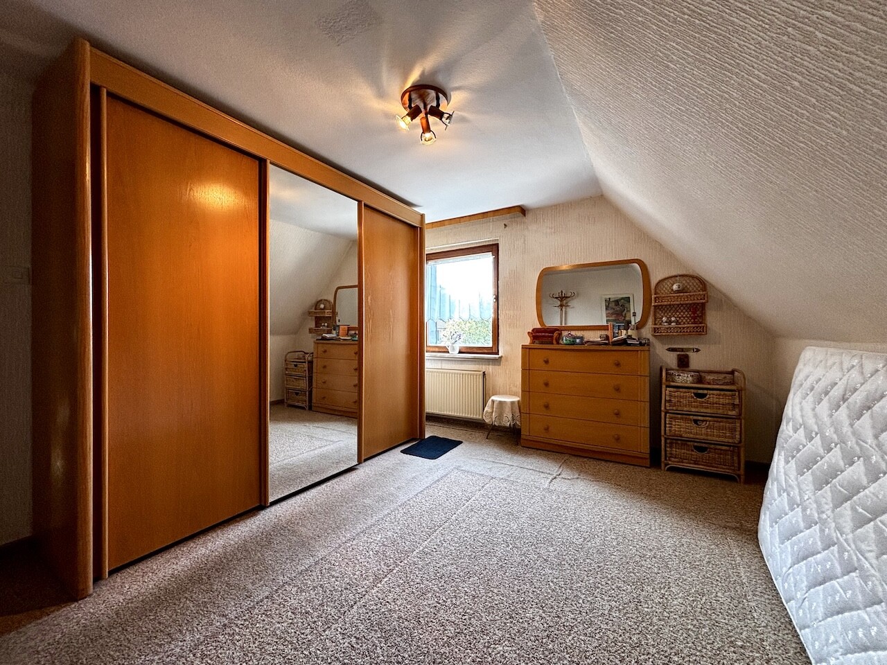 Schlafzimmer im OG
