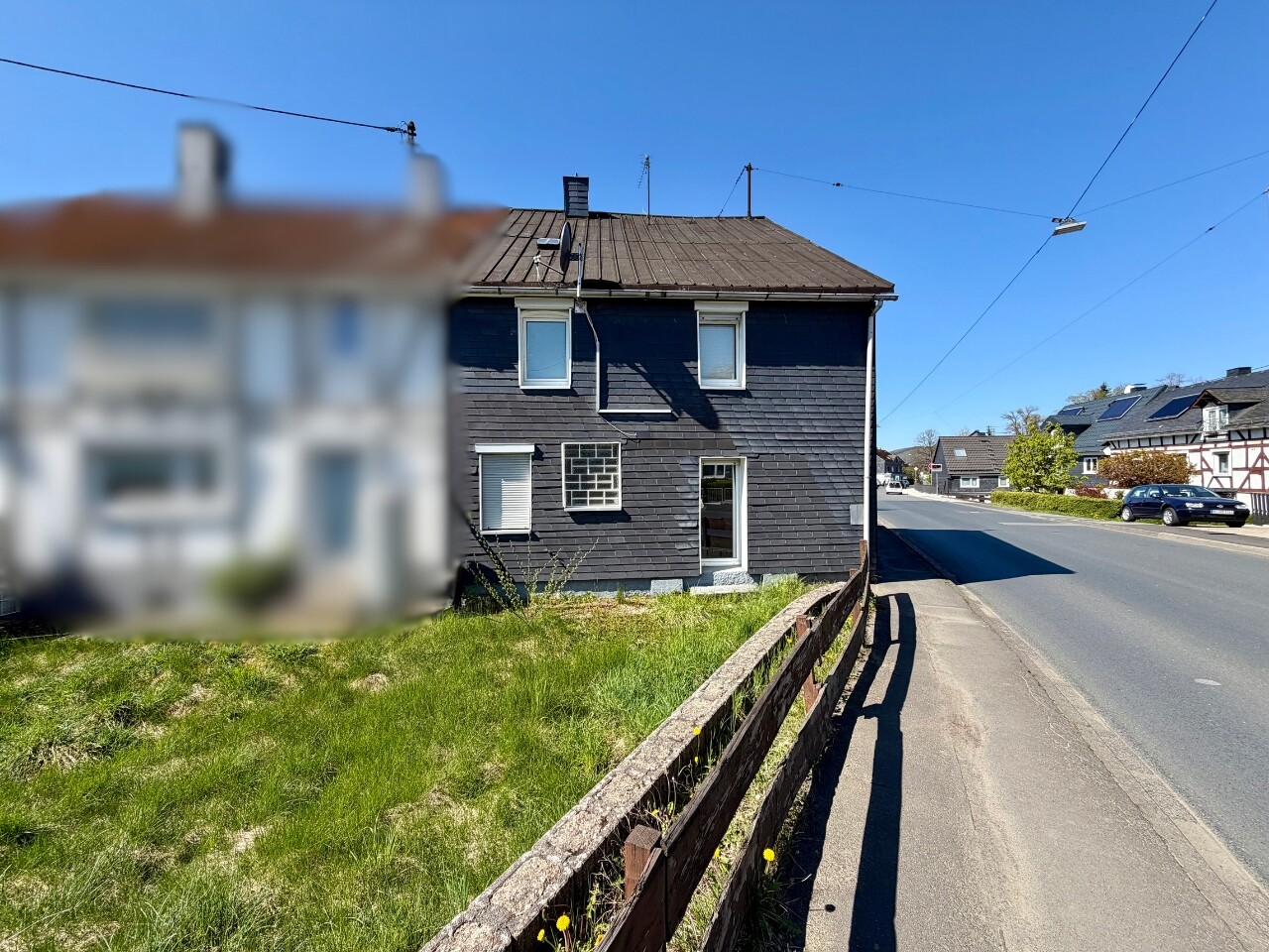 Rückansicht mit Grundstück