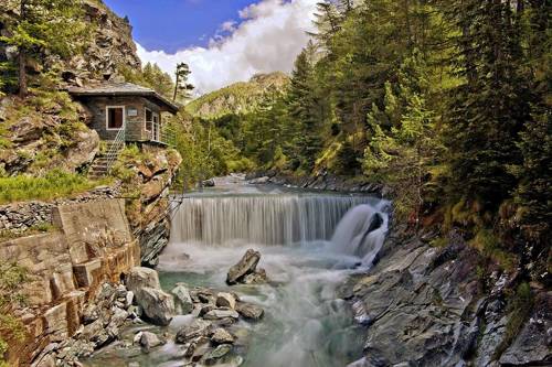 Investment: Wasserkraftwerke in der Provinz Bergamo - Norditalien