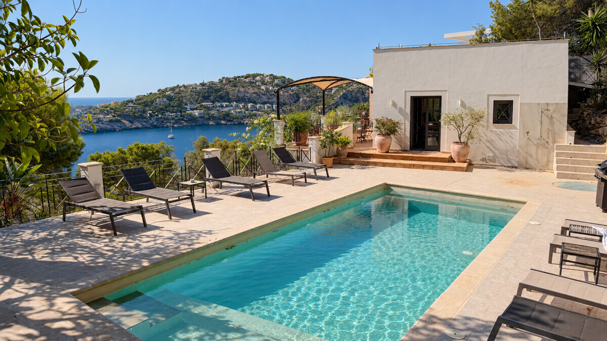Erste Meereslinie Villa mit panoramischem Blick in Port Andratx