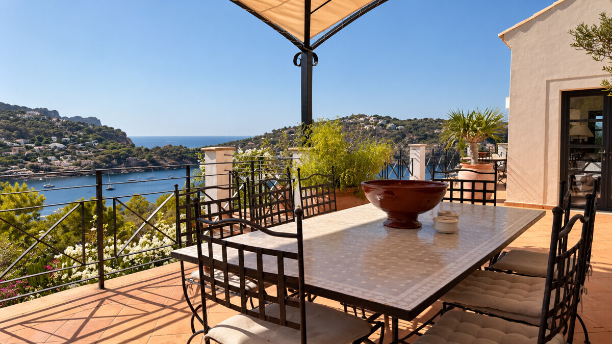 Erste Meereslinie Villa mit panoramischem Blick in Port Andratx