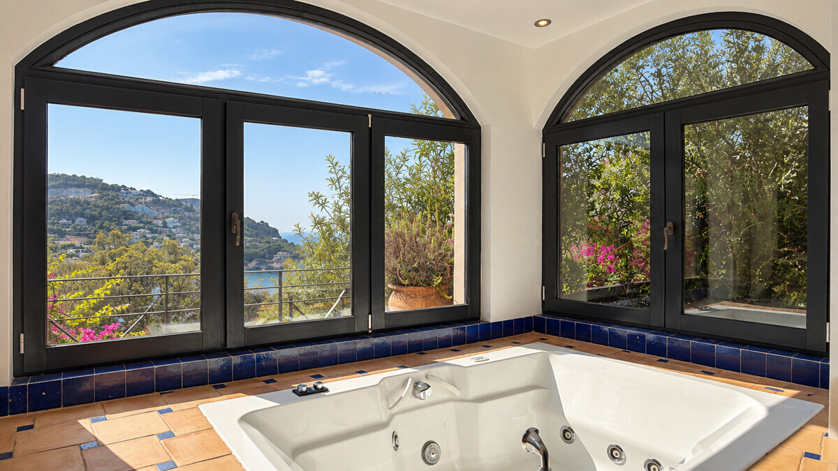 Erste Meereslinie Villa mit panoramischem Blick in Port Andratx