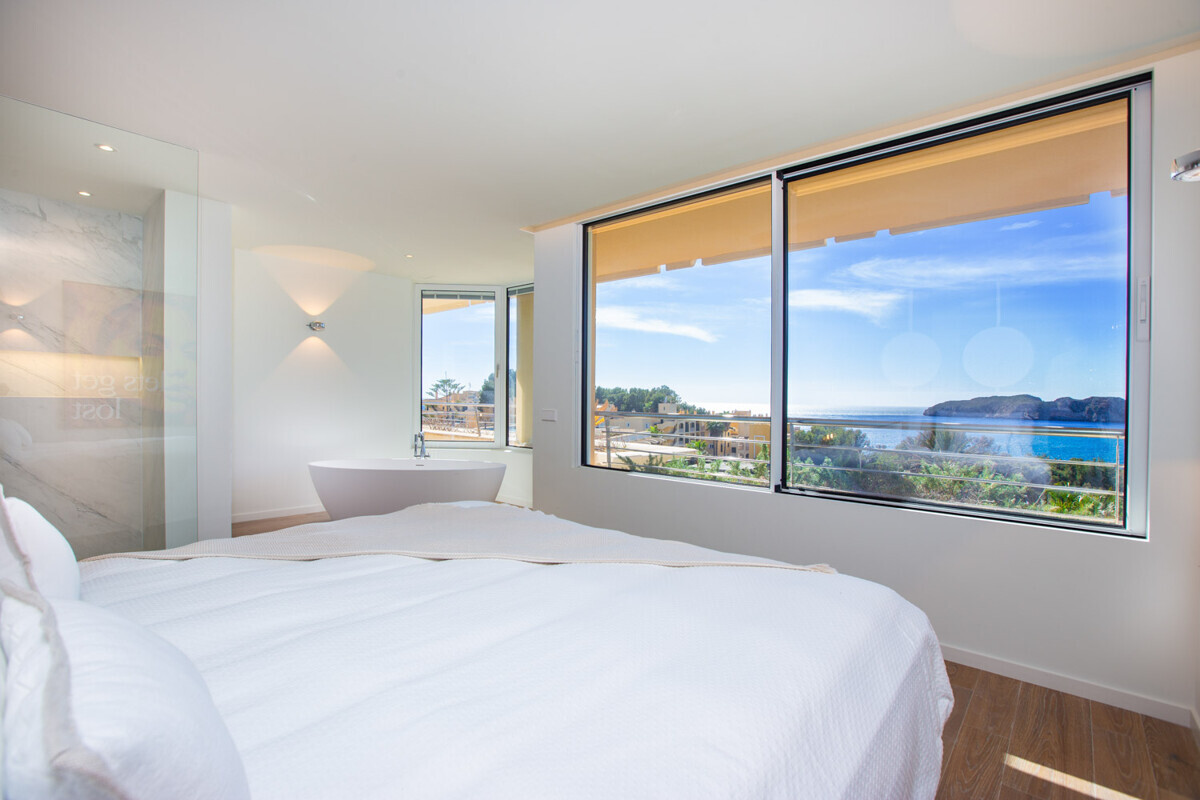Renoviertes Penthouse mit Meerblick und privatem Rooftop Pool in Nova Santa Ponsa