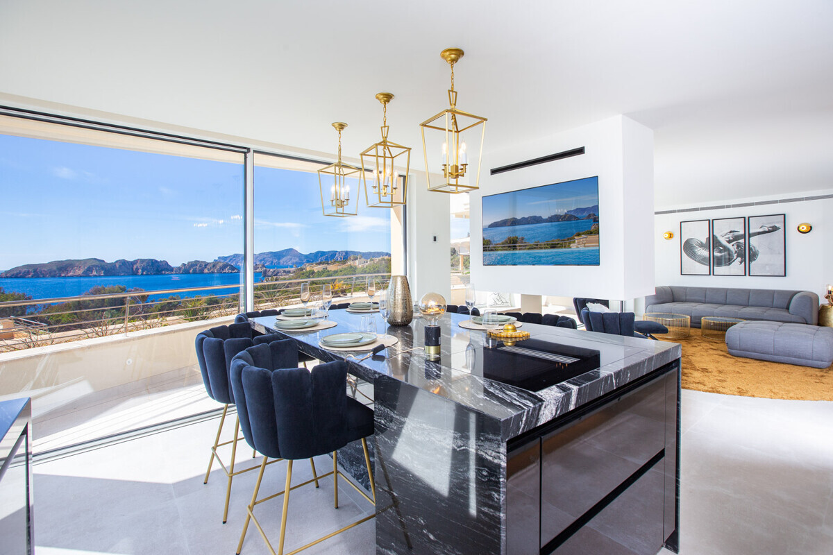 Renoviertes Penthouse mit Meerblick und privatem Rooftop Pool in Nova Santa Ponsa