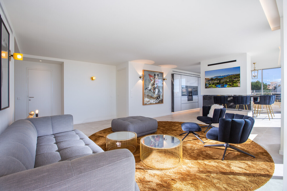 Renoviertes Penthouse mit Meerblick und privatem Rooftop Pool in Nova Santa Ponsa