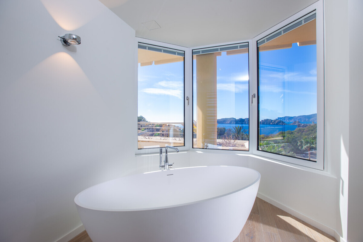 Renoviertes Penthouse mit Meerblick und privatem Rooftop Pool in Nova Santa Ponsa