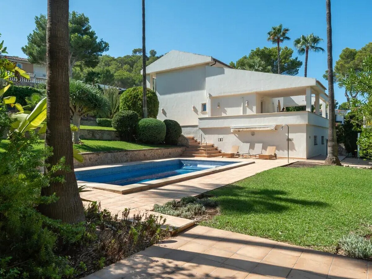 Villa mit viel Potenzial in einer der besten Wohnlagen von Santa Ponsa