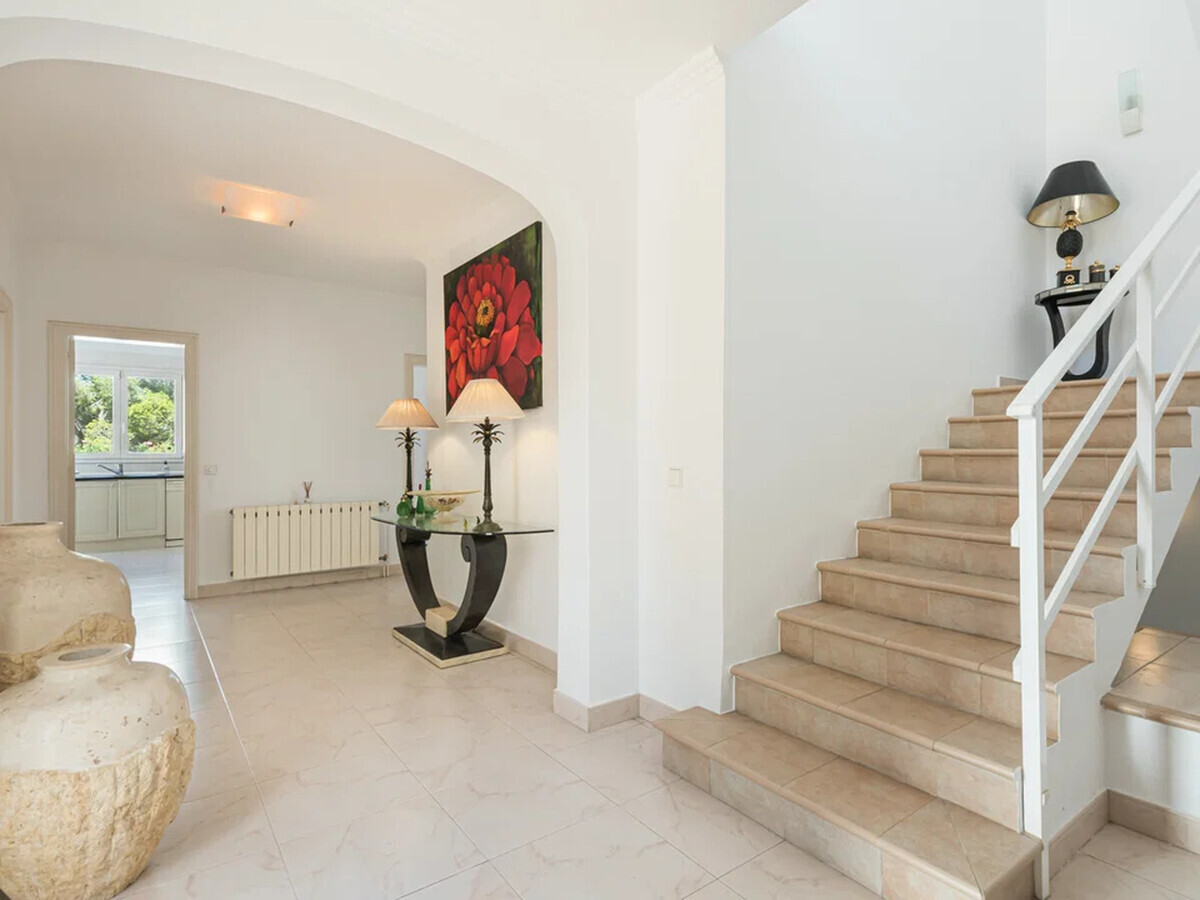 Villa mit viel Potenzial in einer der besten Wohnlagen von Santa Ponsa