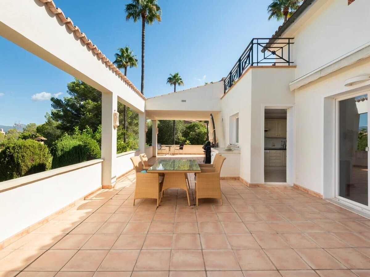 Villa mit viel Potenzial in einer der besten Wohnlagen von Santa Ponsa