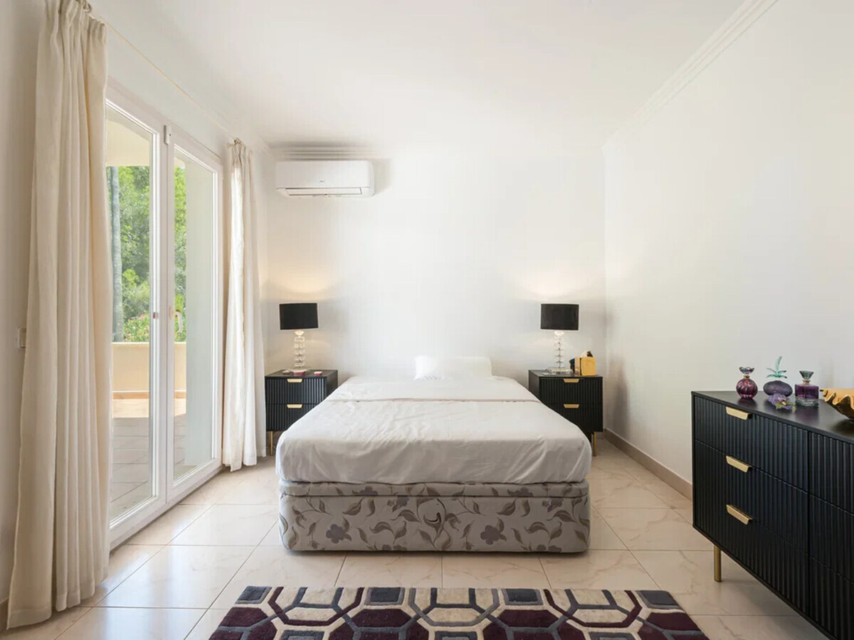 Villa mit viel Potenzial in einer der besten Wohnlagen von Santa Ponsa