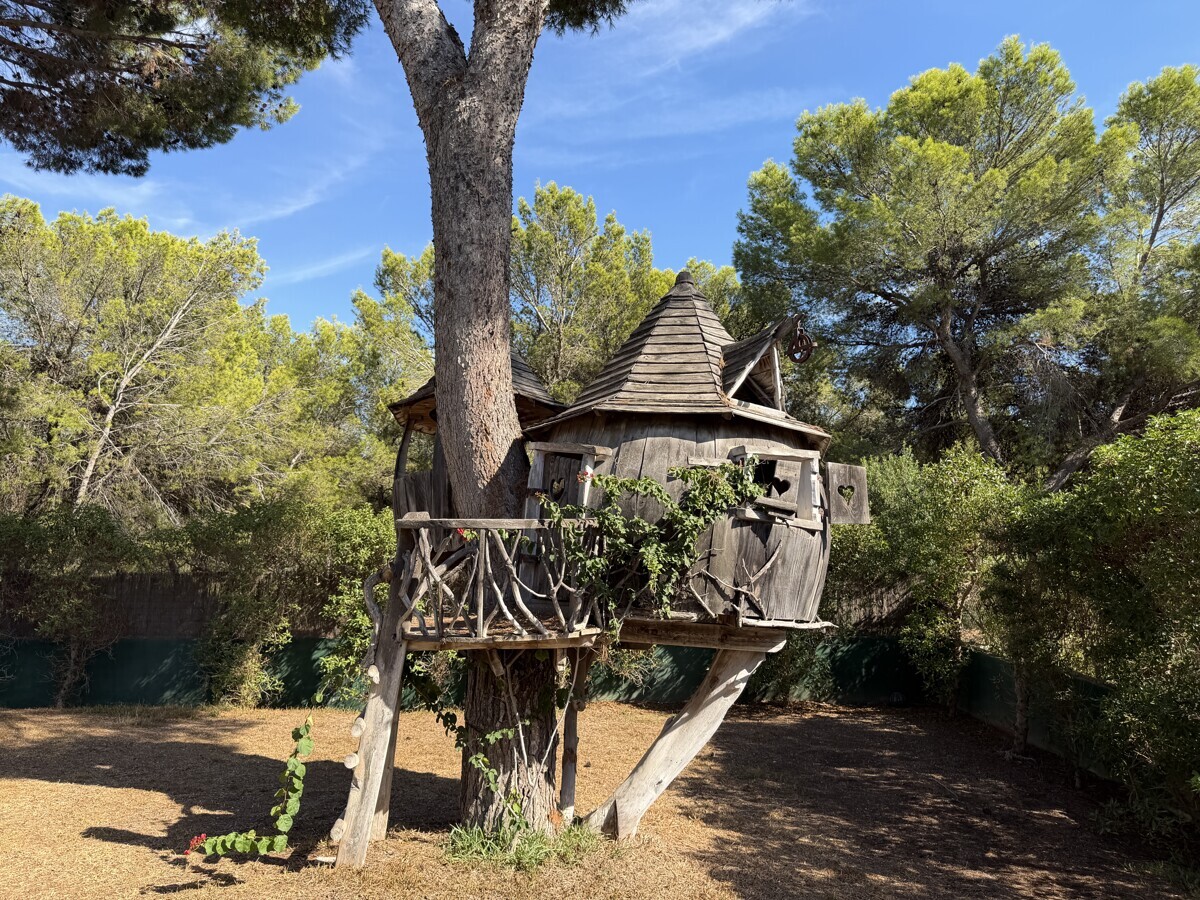 Charmante Villa im Bungalow Stil am Rande einer Grünzone in Santa Ponsa