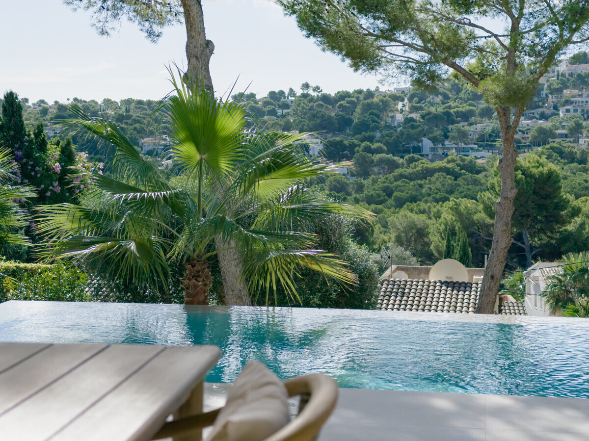 Stilvolle Villa mit wunderschönem Ausblick und viel Privatsphäre