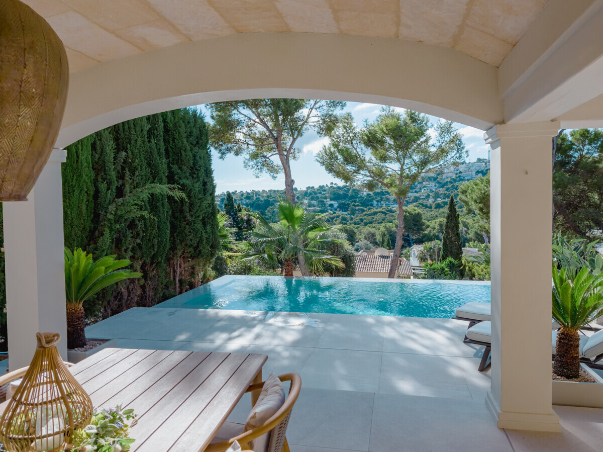 Stilvolle Villa mit wunderschönem Ausblick und viel Privatsphäre