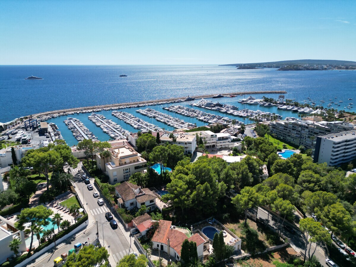 Villa mit Neubaupotenzial in bester Lage nahe Puerto Portals