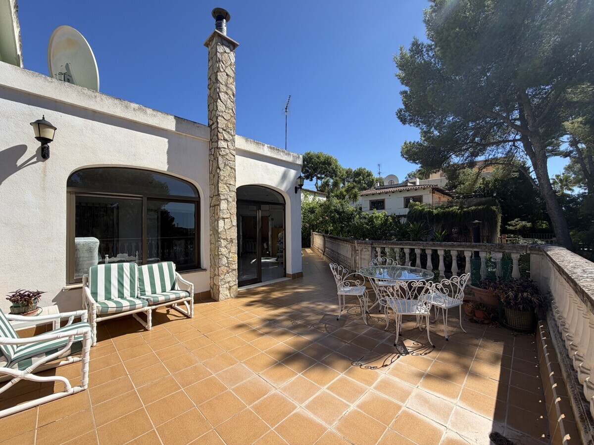 Villa mit Neubaupotenzial in bester Lage nahe Puerto Portals
