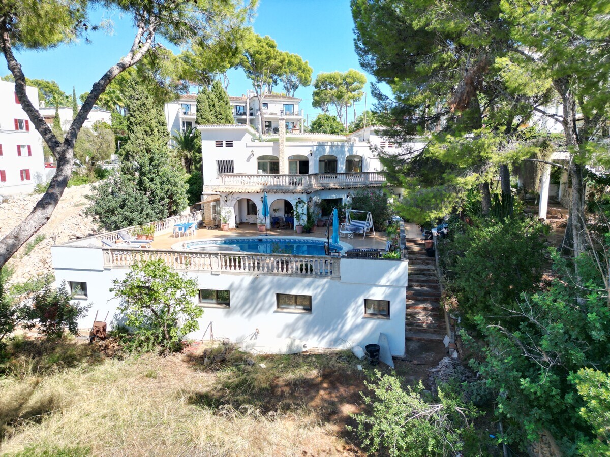 Villa mit Neubaupotenzial in bester Lage nahe Puerto Portals