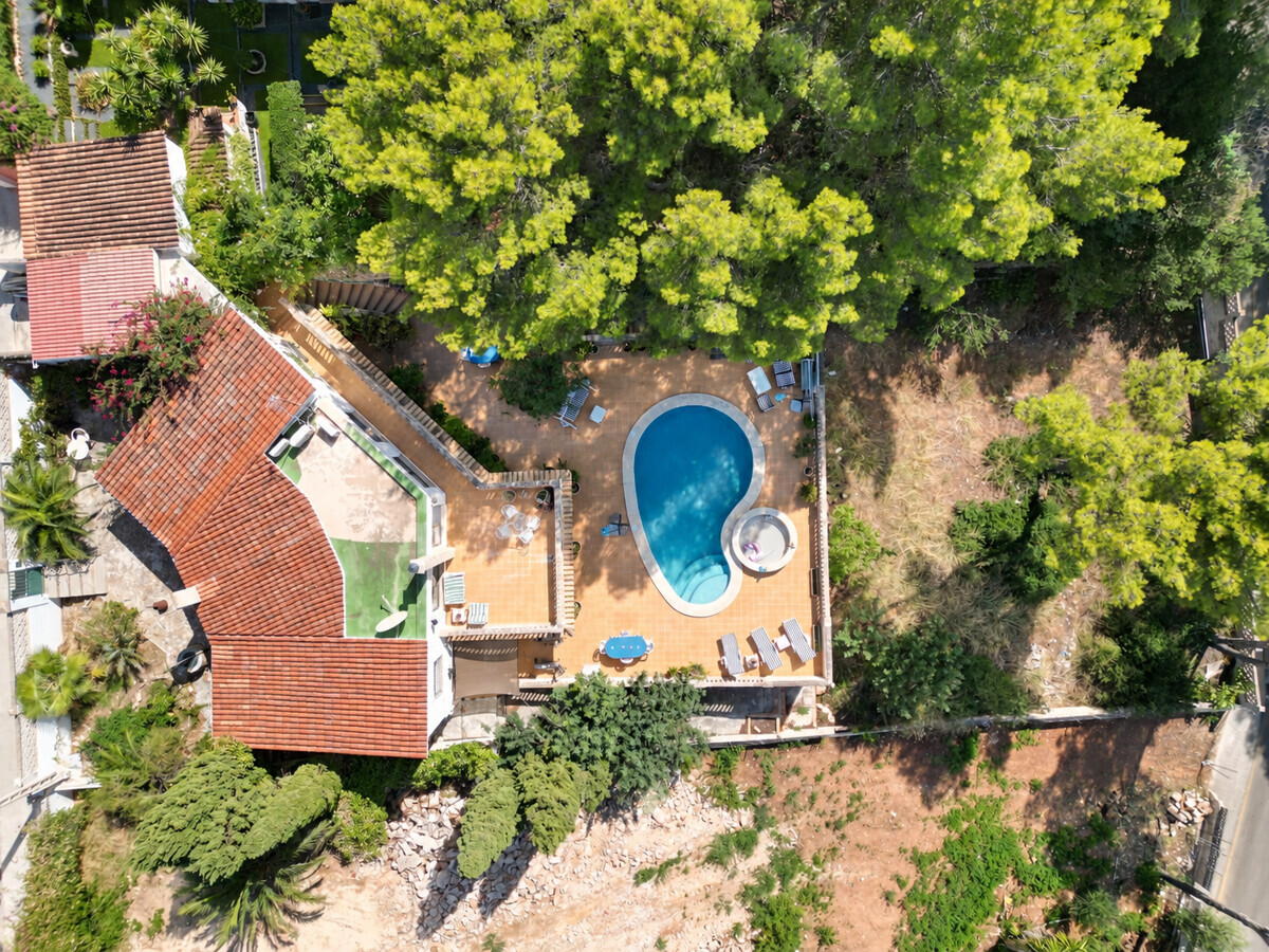 Villa mit Neubaupotenzial in bester Lage nahe Puerto Portals