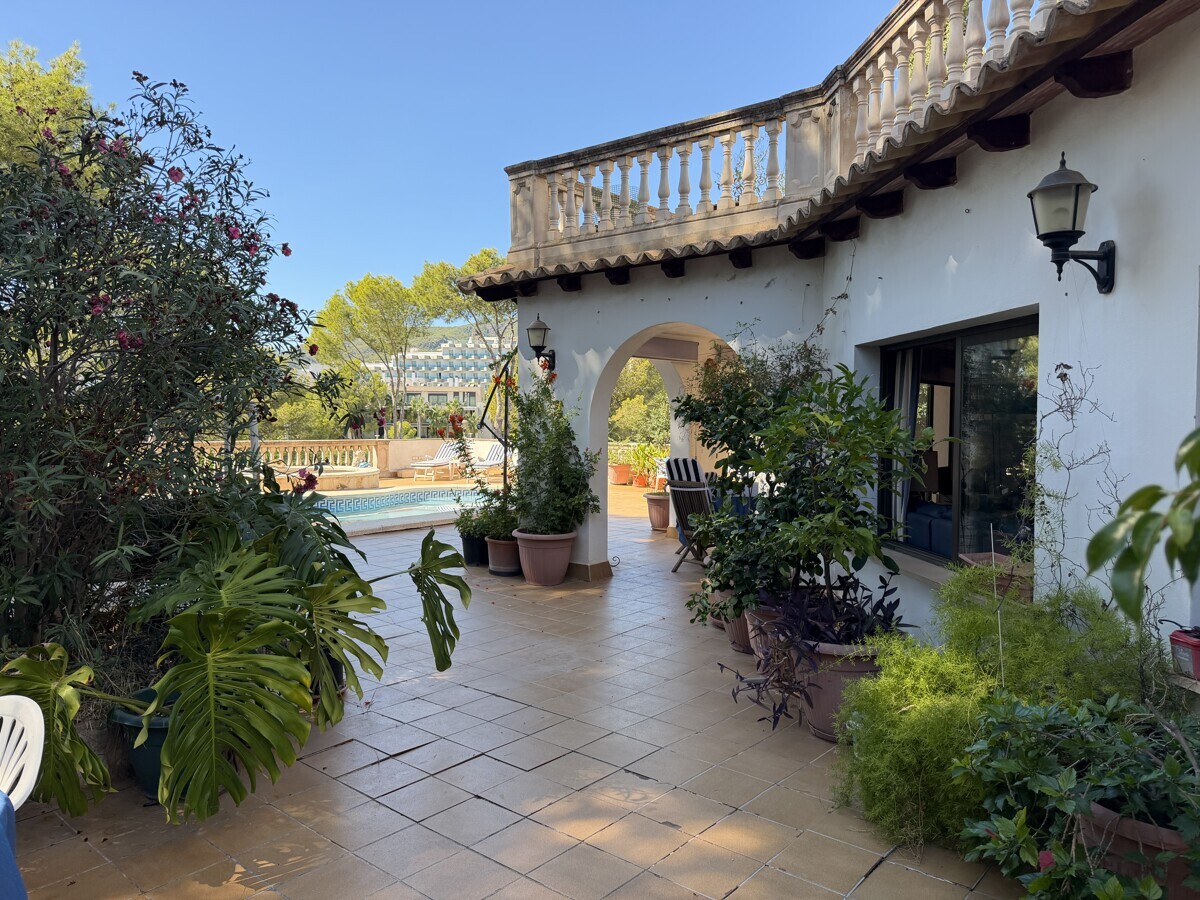 Villa mit Neubaupotenzial in bester Lage nahe Puerto Portals