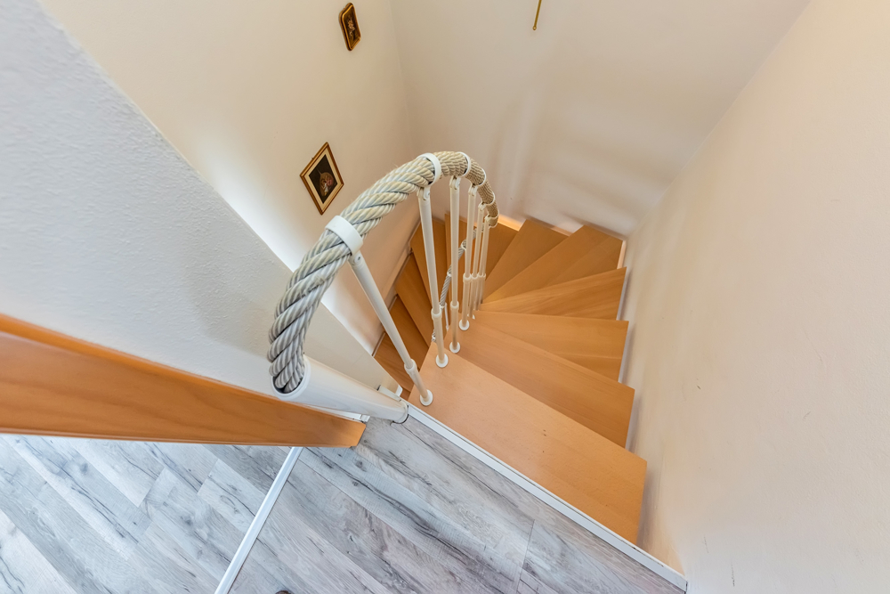 2.OG Blick Treppenhaus