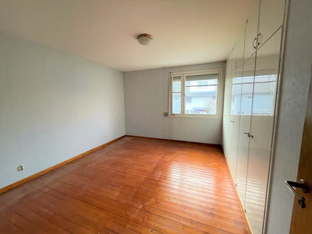 Zimmer mit Einbauschrank