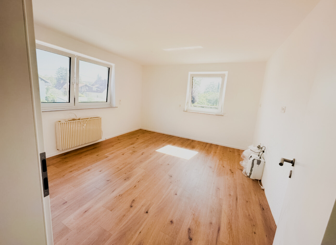 Wunderbar helle und großzügige Küche