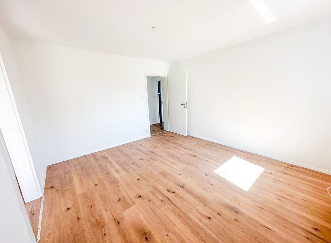 Großes und geräumiges Wohnzimmer