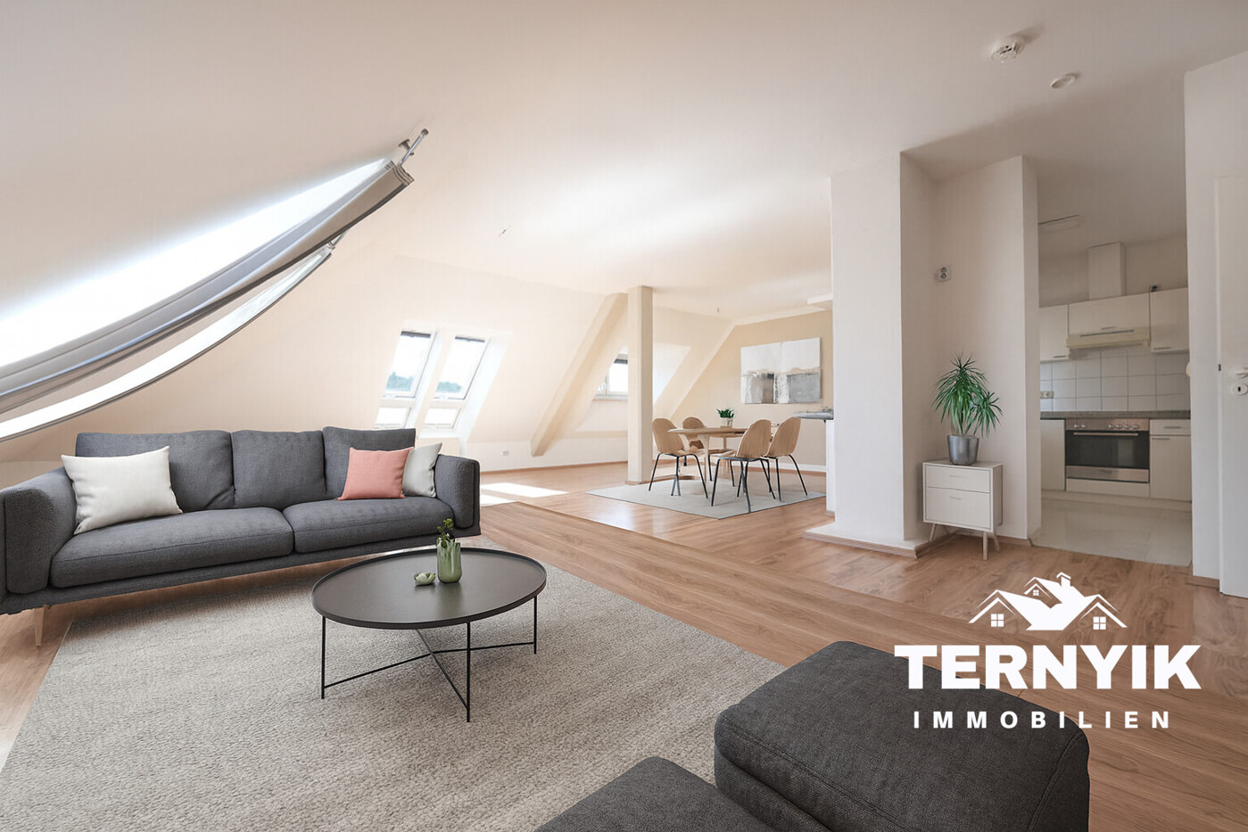 Virtuelles Homestaging des loftartigen Wohnzimmers