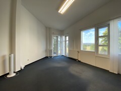 Büro Neu 1