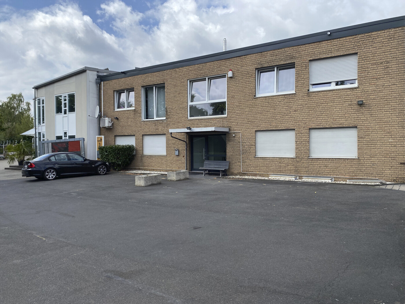 Bürotrakt alt - Wohnen