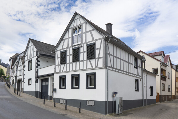 Front-3