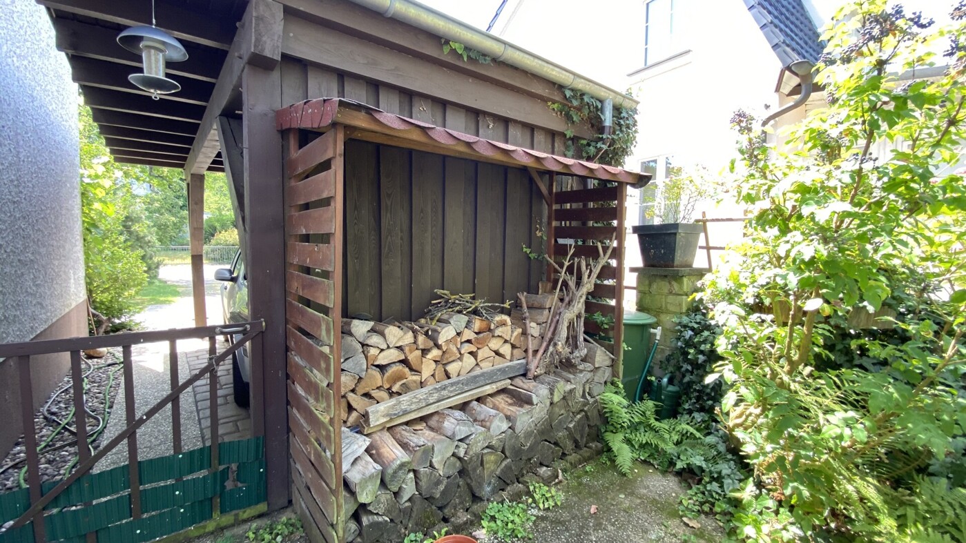 Zugang Carport
