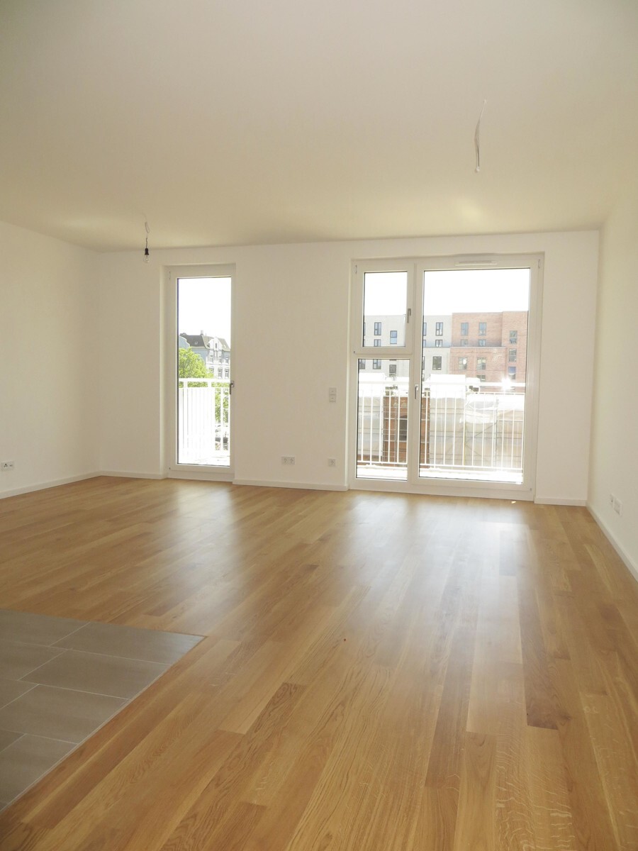 Zimmer mit Balkon