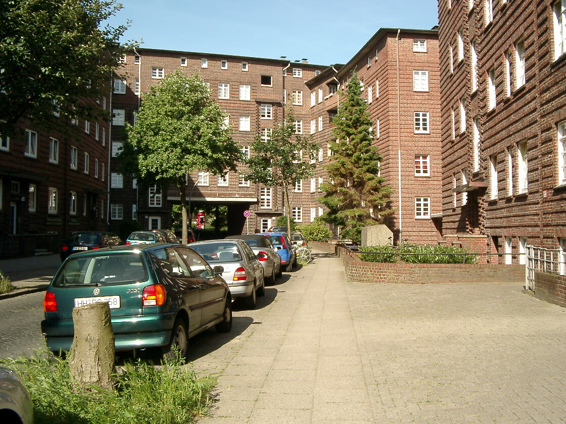 2-Zimmer-Dachgeschoss-Wohnung mit Wohnküche in HH-Barmbek - Foto 2