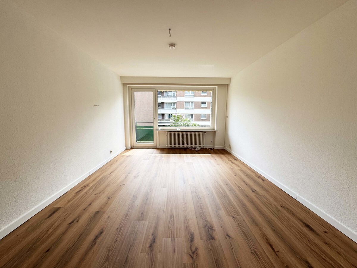 Zimmer mit Balkon