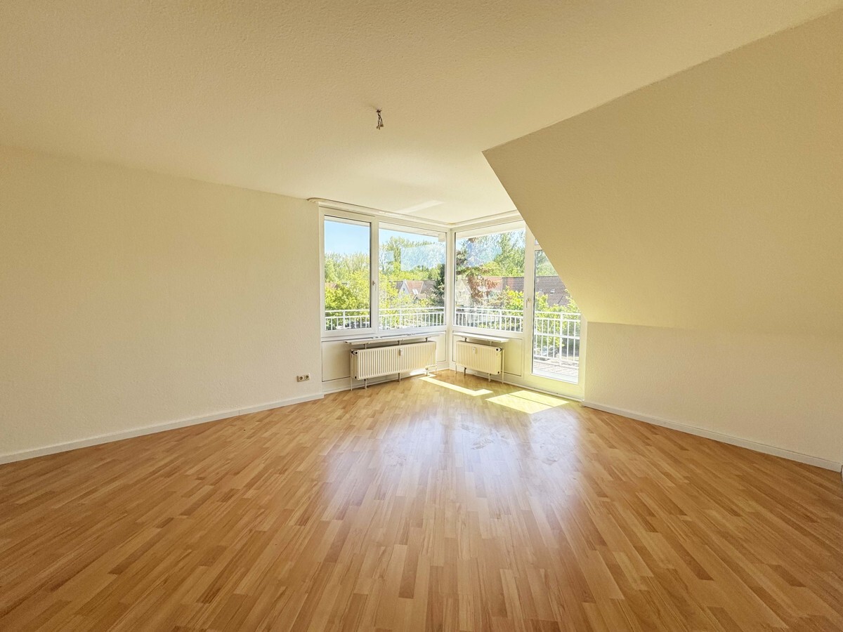 Wohnraum mit Balkon
