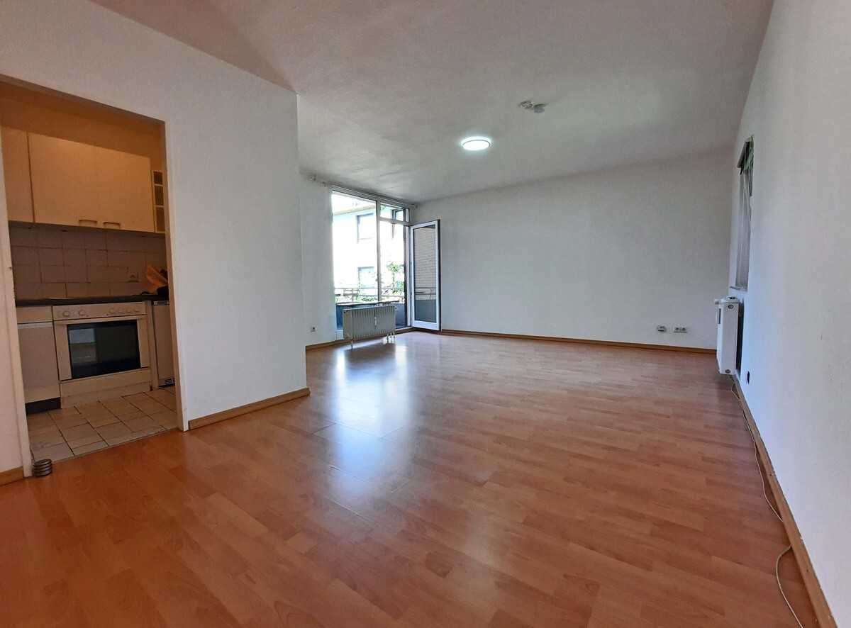 Wohnraum mit Balkon