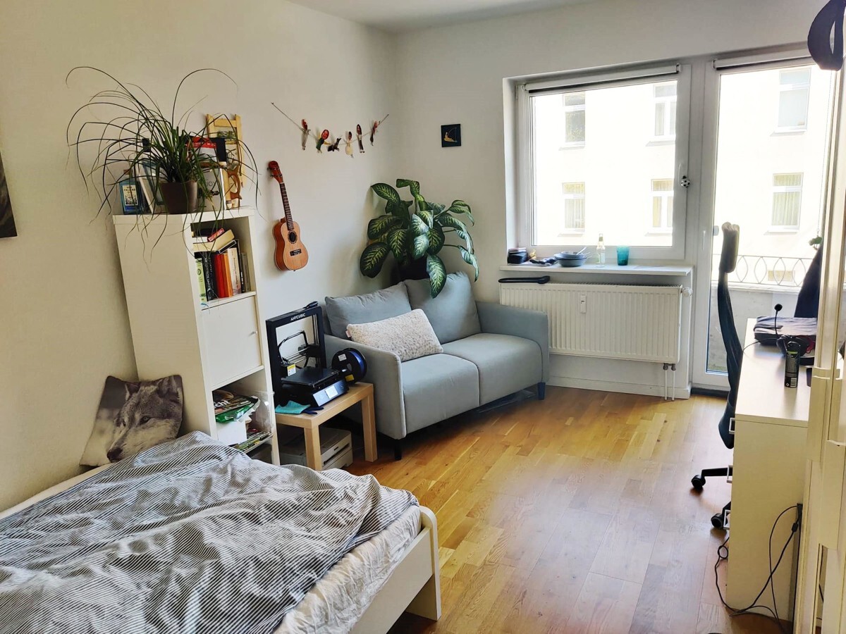 Beispiel Zimmer mit Balkon