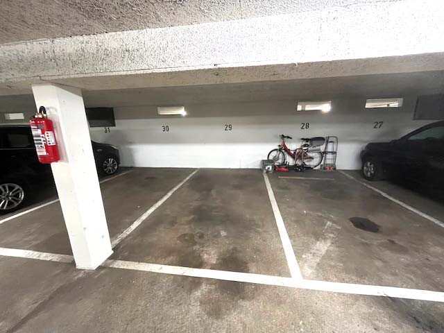 Tiefgaragenstellplatz