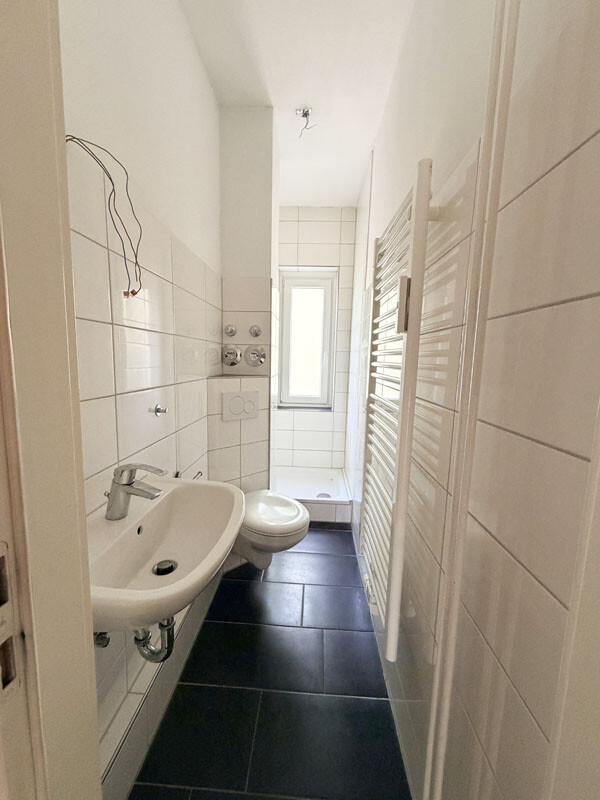 Schöne 2-Zimmer-Wohnung mit Dielenboden und Balkon in Barmbek-Süd - Photo 2