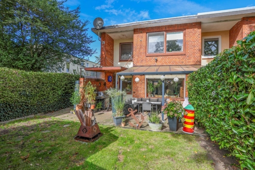 22045 Hamburg: Reihenendhaus mit Gestaltungsspielraum, Terrasse und Garten