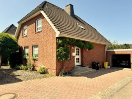 Tolles Landhaus mit Garage in Langen ...