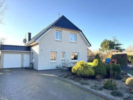 Einfamilienhaus mit Garageim Nordseebad Dorum